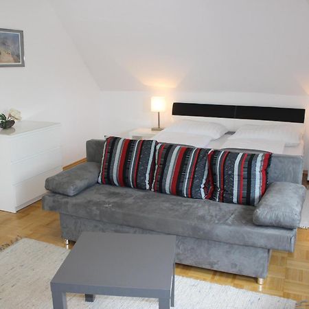 Ferienwohnung und Gästezimmer Korb Krumpendorf Exterior foto