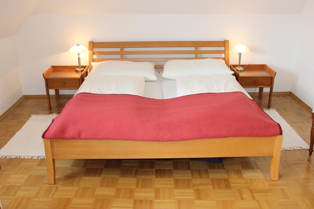Ferienwohnung und Gästezimmer Korb Krumpendorf Zimmer foto